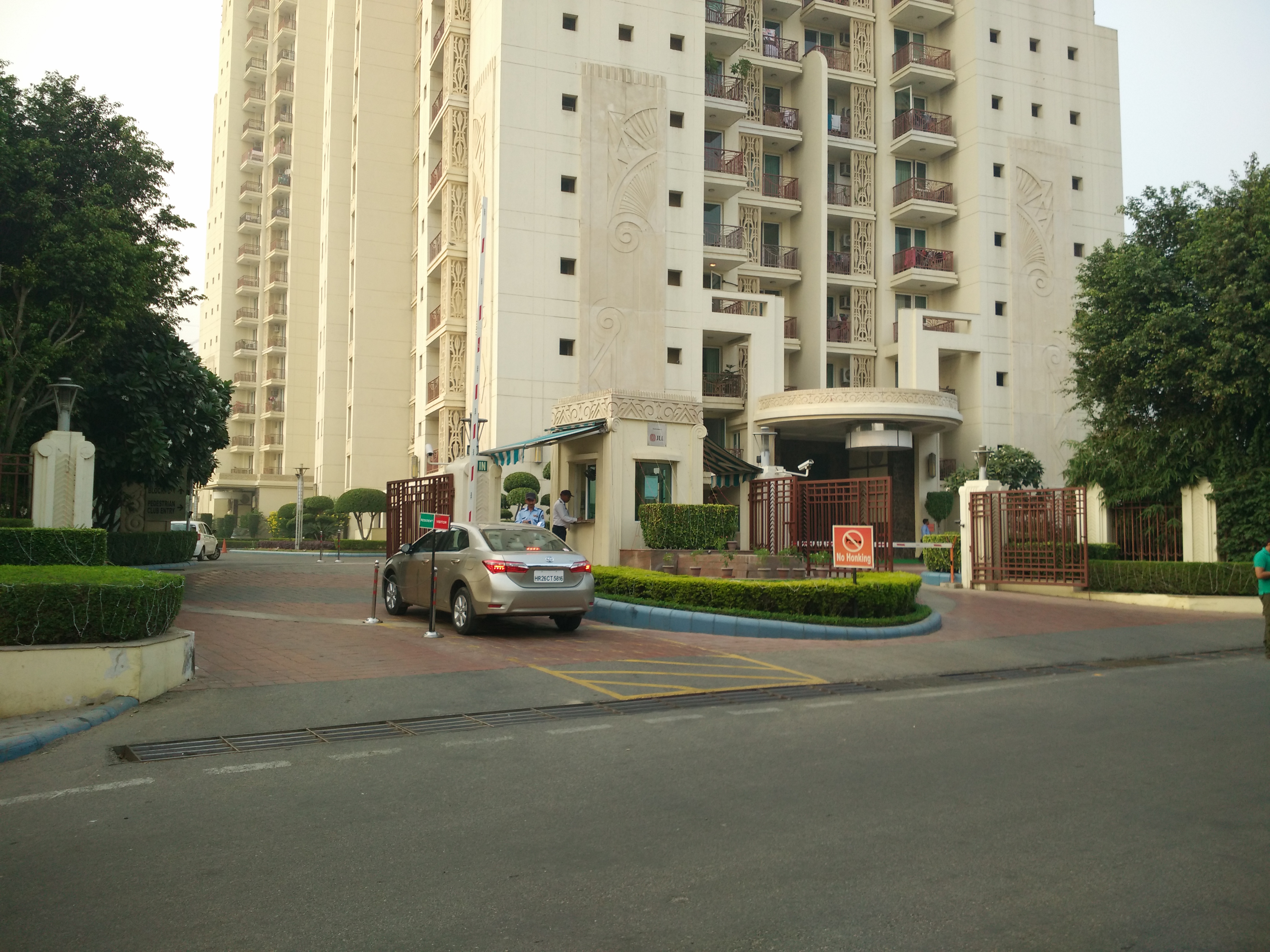 DLF Summit DLF Phase 5 Gurgaon